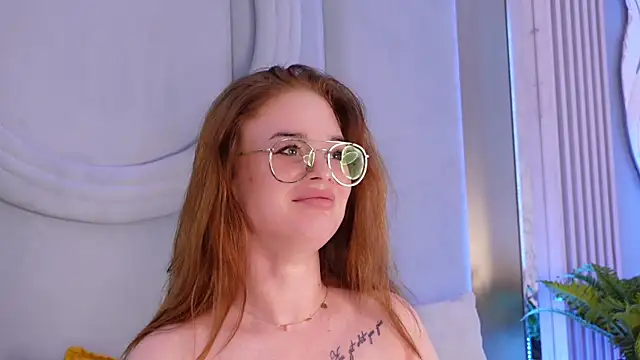 Chat +18 de JeniferMoon ao vivo