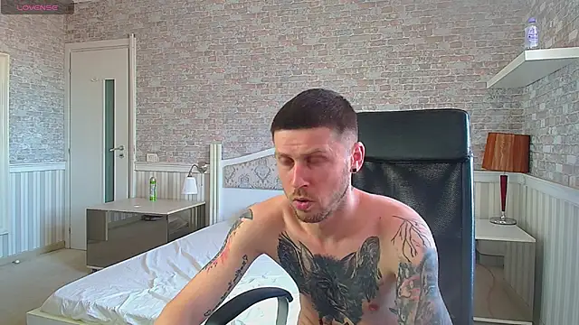 Živý XXX chat JonahShaw