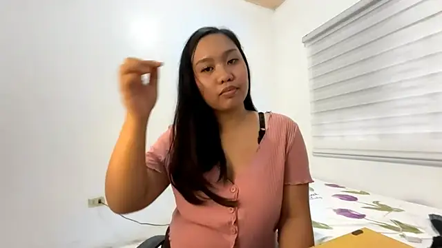 Chat +18 de EarlineMadera ao vivo