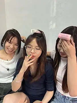 YY-1-1-1 Chat XXX live