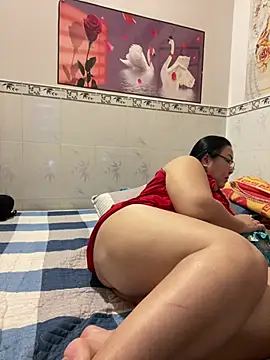 Chatroom XXX en direct de Alinat_