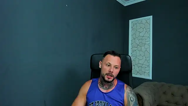 BrianHunts Adlı Modelin Canlı XXX Sohbeti