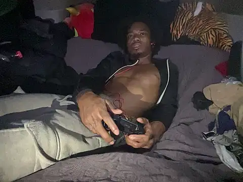 SlimeCrownzOut5's Live XXX Chat