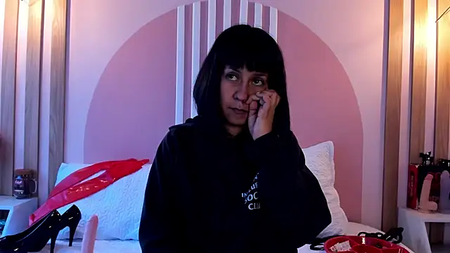Valkiriia_wiine 现场XXX聊天