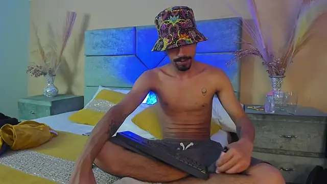 NoaahTylor 라이브 XXX 채팅