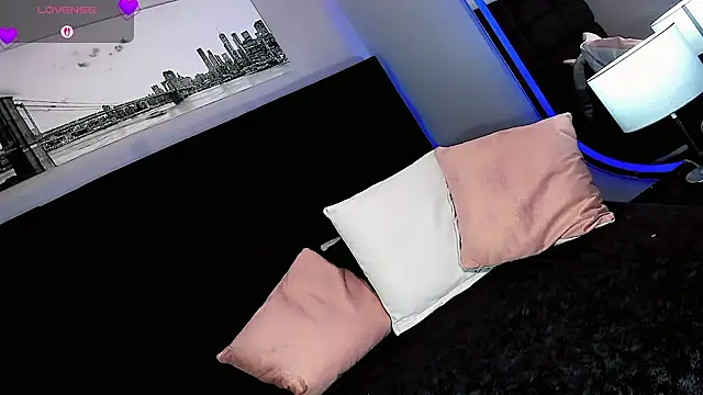 Kornylovee's Live XXX Chat