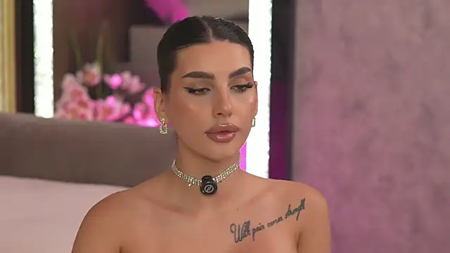 AmyBlair Adlı Modelin Canlı XXX Sohbeti