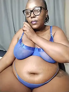 CHERRYYUMMY Adlı Modelin Canlı XXX Sohbeti