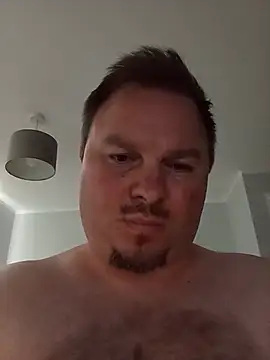 Živý XXX chat JayGirthy36