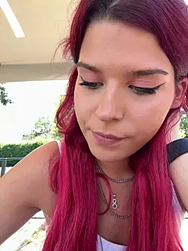RiriRoseey Chat XXX live