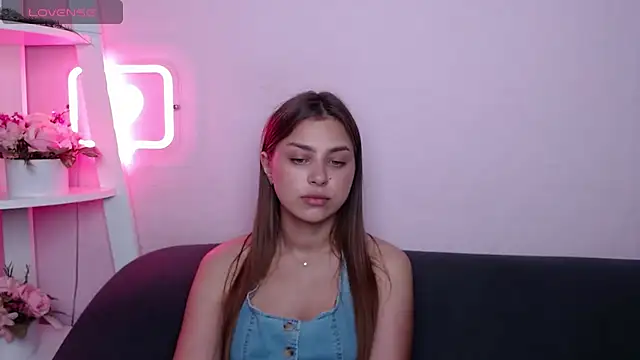 MilanaAngelAs' Live XXX Chat