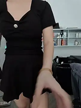 Ivy_Trix2 élő XXX-chatje
