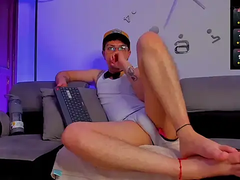 Leo_Hunt_ Live XXX Chat