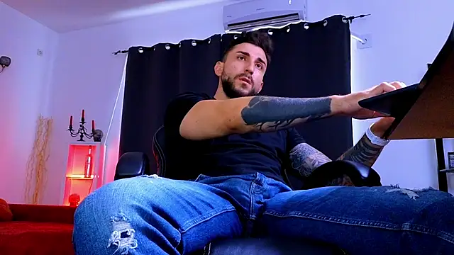 Chat XXX Live MightyAaron66