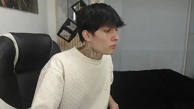 Cry_thereal 即時 XXX 聊天