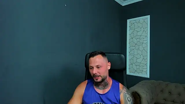 XXX chat uživo modela BrianHunts