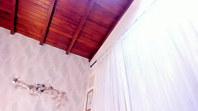XXX chat uživo modela Isisjames