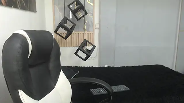 Cry_therealのライブXXXチャット