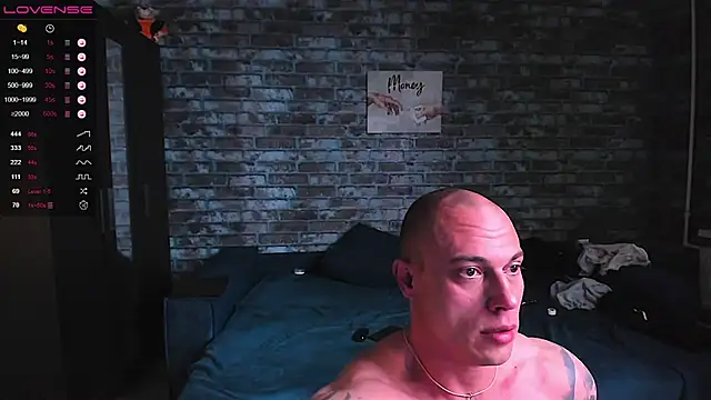 mark_normal élő XXX-chatje