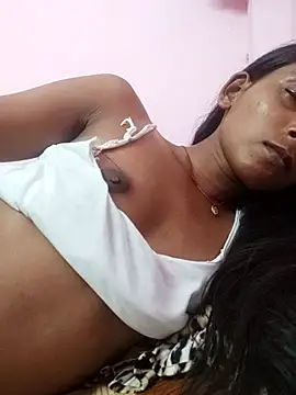 Divya-2007's Live XXX Chat