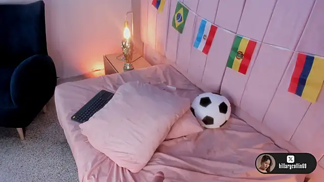 Hillary_Collins1のライブXXXチャット