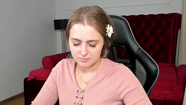 EllaBells' Live XXX Chat