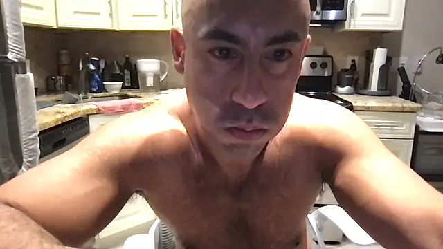 Živý XXX chat BigGuyMuscle
