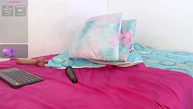 Emelyross_'s Live XXX Chat