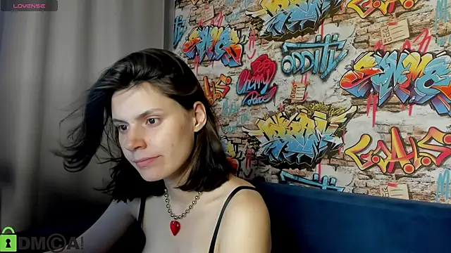 Chat XXX ao vivo de Kira_Be11
