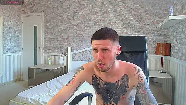 Chatroom XXX en direct de JonahShaw