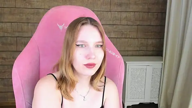 LiliLinn – Naživo XXX chat