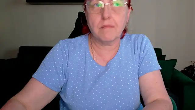 JoannaAndNeighbour's Live XXX Chat