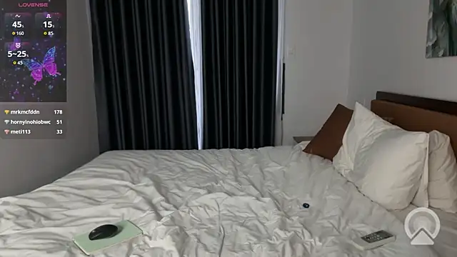 Chat +18 de divamonikate ao vivo