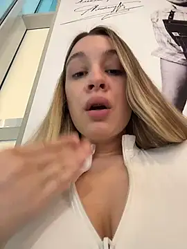 Chat XXX ao vivo de SashaCatt