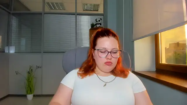 Chat XXX ao vivo de Aillia-Rous