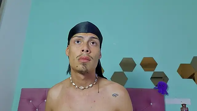 Julian_Blaze7 Chat XXX in diretta