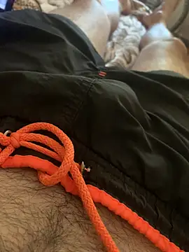 XXX chat uživo modela MuzzyFacing