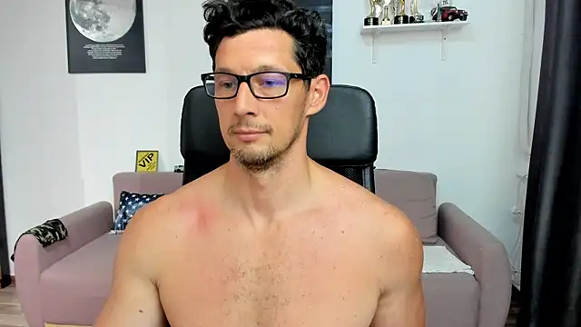 BrutusK08 라이브 XXX 채팅