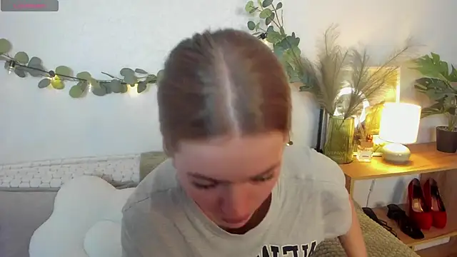 HoneyEmilly Live XXX-Chat