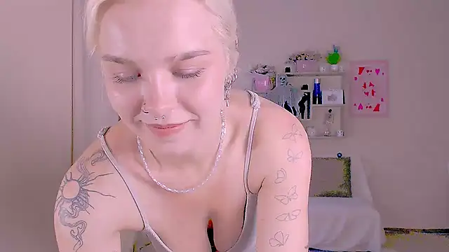 Hot_Blonda's Live XXX Chat