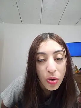Jennyvignaduzzo Adlı Modelin Canlı XXX Sohbeti