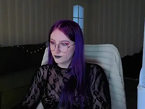 violet-siren-x Adlı Modelin Canlı XXX Sohbeti