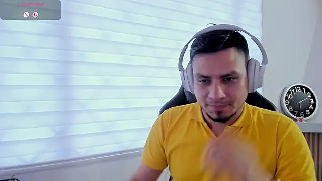 XXX chat uživo modela Rick_Adams