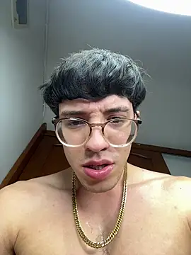 ArthurDavies21 live XXX chat