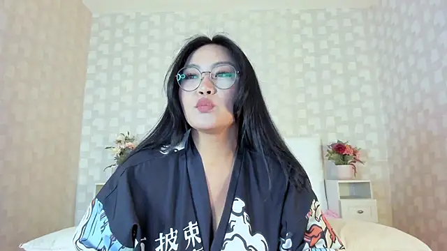 NatsumiHun's Live XXX Chat
