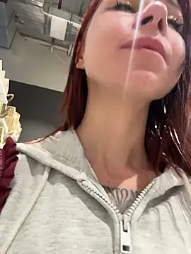 Chat XXX en directo de RosieSecret