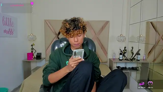Anyelo_Twink's Live XXX Chat