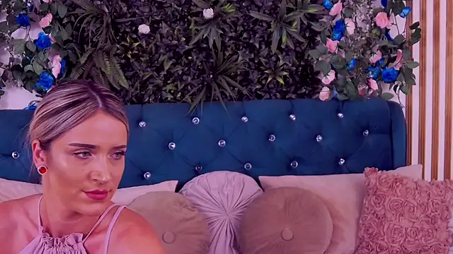 CherryMuse_ élő XXX-chatje