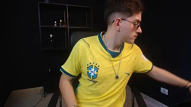 FelixStarkk 라이브 XXX 채팅