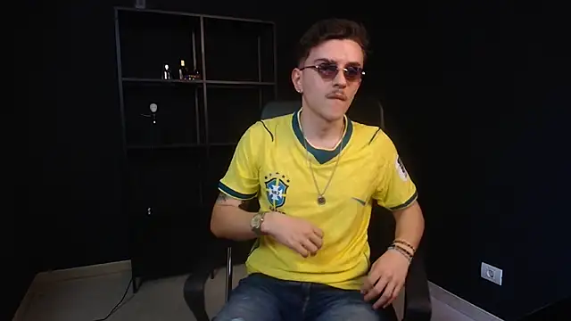Chat XXX Live FelixStarkk